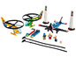 LEGO Set mit einem Flugzeug, zwei Hubschraubern und LEGO Minifiguren.