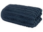 Ein dunkelblaues Handtuch mit weicher Textur.