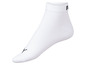 Weiße Puma Socken mit schwarzem Logo.