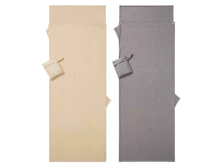 Zwei Schlafsäcke in Beige und Grau mit zugehörigen Aufbewahrungstaschen.