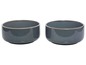 Zwei dunkelgraue Schalen.