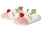 Zwei Paar rosa und weiße Pantoffeln mit Rentier-Motiv.