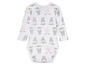 Weißer Baby-Strampler mit langen Ärmeln und Schaf-Muster.