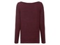 Ein burgunderfarbenes Langarmshirt.