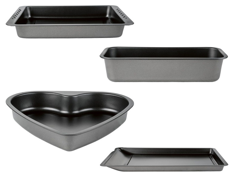 Vier Backformen: rechteckig, quadratisch, herzförmig und rechteckig.