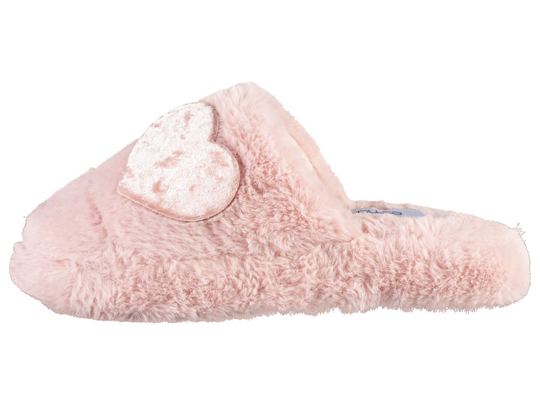 Rosa Pantoffeln mit einem Herz.