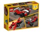 Lego 3-in-1-Set mit einem roten Sportwagen, einem Rennwagen und einem Flugzeug.