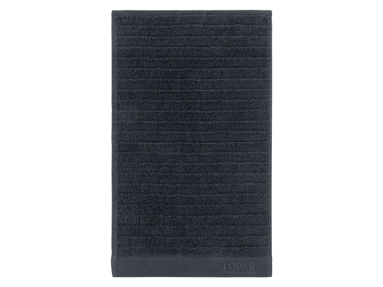 Ein dunkelblaues Handtuch der Marke LOOKS by Wolfgang Joop.