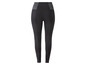 Schwarze Leggings mit hoher Taille.