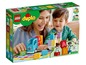 LEGO Duplo Spielzeug mit Buchstaben und LKW für kleine Kinder.