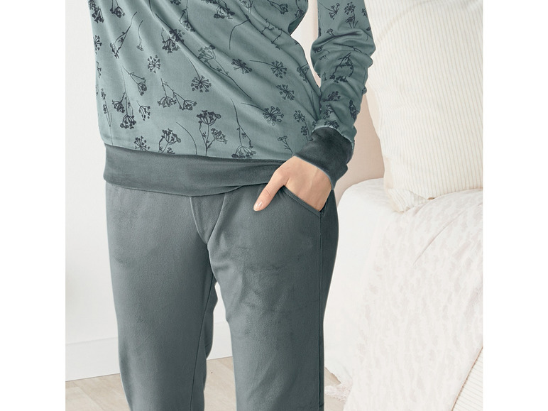 Gehe zu Vollbildansicht: esmara® Damen Pyjama, aus kuschelig weicher Nicki-Qualität - Bild 8