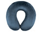 Ein dunkelblaues Nackenkissen zum Reisen.
