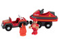 Ein Feuerwehrauto, ein Jetski und ein Feuerwehrmann aus Holz.