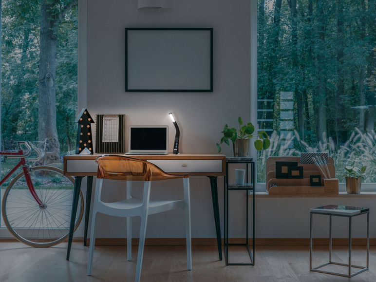 Gehe zu Vollbildansicht: LIVARNO home Schreibtischleuchte, mit integrierter Uhr - Bild 9