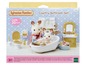 Sylvanian Families Country Badezimmer Set mit Badewanne, Toilette und Waschbecken.