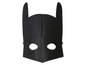 Eine schwarze Batman-Maske für Karneval oder Verkleidung.