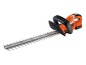 Eine orangefarbene Black & Decker Heckenschere mit Lithium-Akku.
