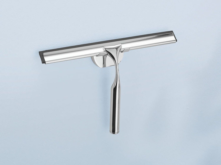 Ein silberner Fensterwischer mit schwarzem Gummistreifen.