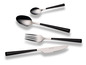 Eine Gabel, ein Messer und zwei Löffel mit schwarzen Griffen von Echtwerk.