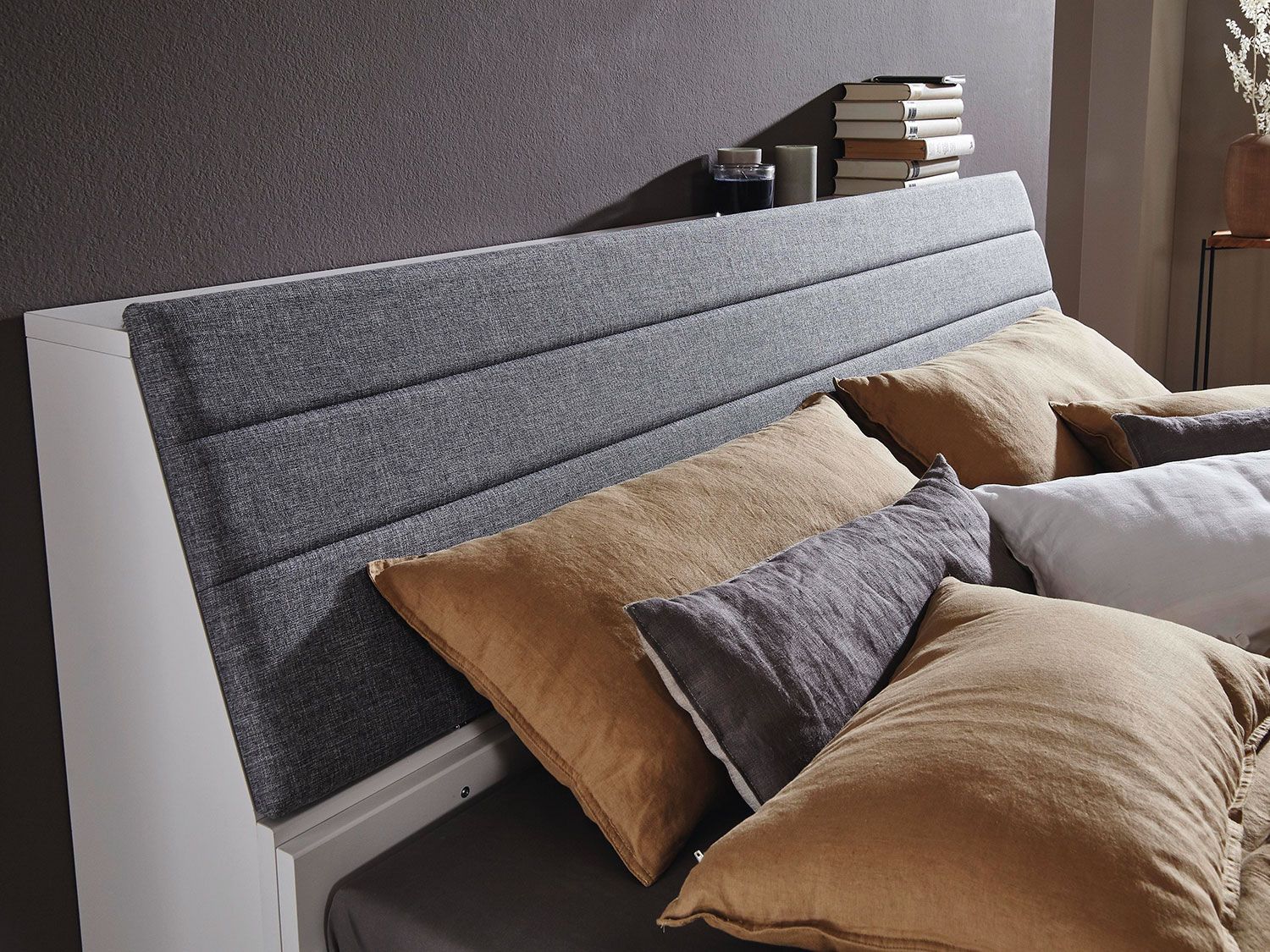 RAUCH ORANGE Scala - Futonbett (StauraumKopfteil,6 Schubkästen, Alpinweiß, 180x200cm) – Bild 4 von 4