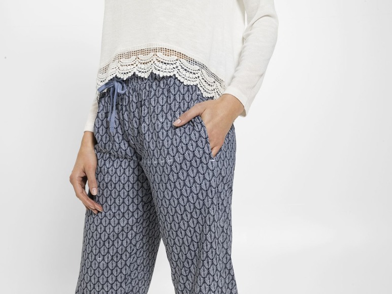 Gehe zu Vollbildansicht: ESMARA® Lingerie Damen Pyjama, 4-teilig, inklusive Cardigan und Top, mit Bio-Baumwolle - Bild 34