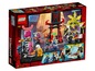 LEGO Ninjago Set mit einem Cyberpunk-Marktstand und Minifiguren.