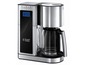 Eine silberne Kaffeemaschine von Russell Hobbs mit einer Glaskanne.