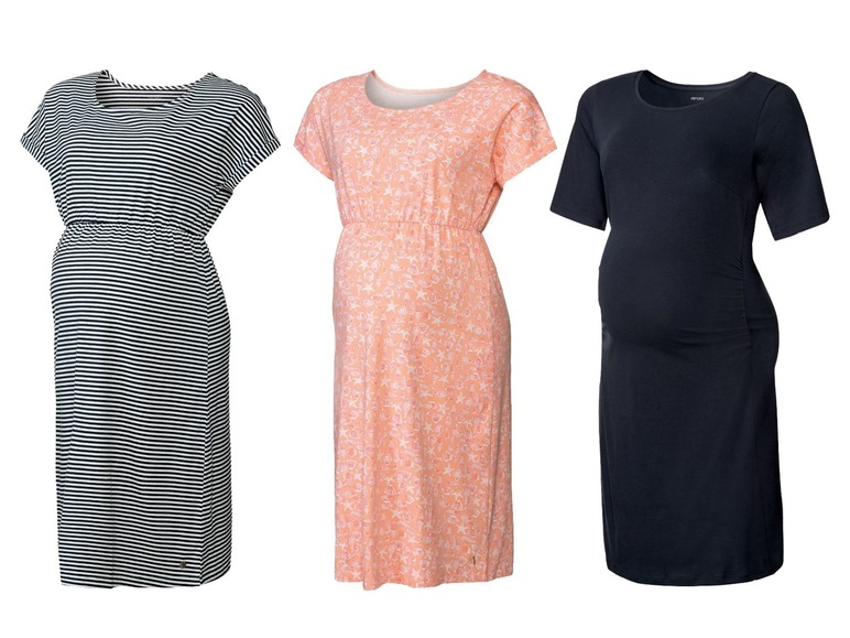 Drei Schwangerschaftskleider: gestreift, mit Blumenmuster und unifarben dunkelblau.