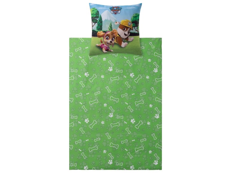 Paw Patrol Bettwäsche mit Skye und Marshall auf grünem Hintergrund mit Knochen und Pfoten.