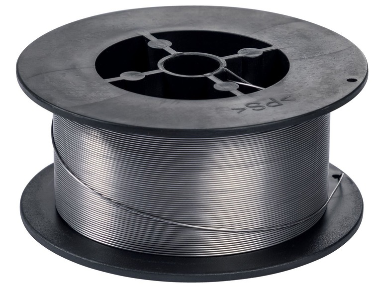 Eine Spule mit Silberdraht.