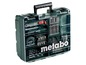 Ein Metabo Werkzeugkoffer mit Bohrer, Schraubendrehern und Maßband.