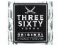Wodkaflasche mit schwarzem Etikett, gekreuzten Säbeln und Text: THREE SIXTY VODKA ORIGINAL