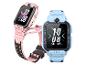 Zwei Kinder-Smartwatches, eine rosa und eine blaue, die Uhrzeit und Datum anzeigen.