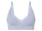 Hellblauer, gerippter Bralette mit Spitze.