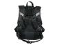 Schwarzer Rucksack mit verstellbaren Trägern und mehreren Fächern.