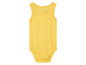 Ein gelber Babybody ohne Ärmel.
