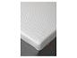 Weiße Matratze mit strukturierter Oberfläche auf einem dunkelgrauen Untergestell.