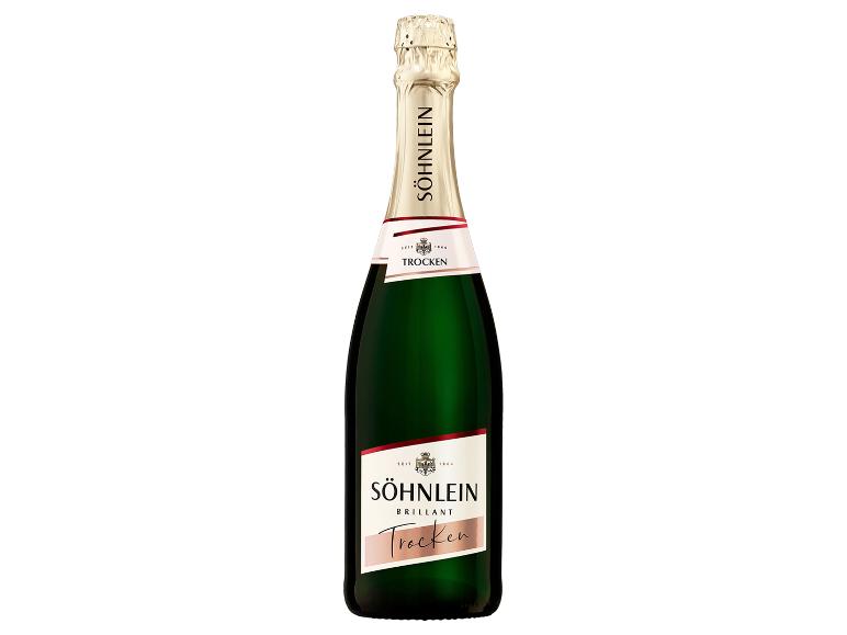 Eine Flasche Söhnlein Brillant Trocken Sekt.