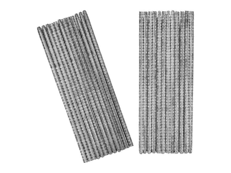 Zwei Bündel glatter Stahlbewehrungsstäbe