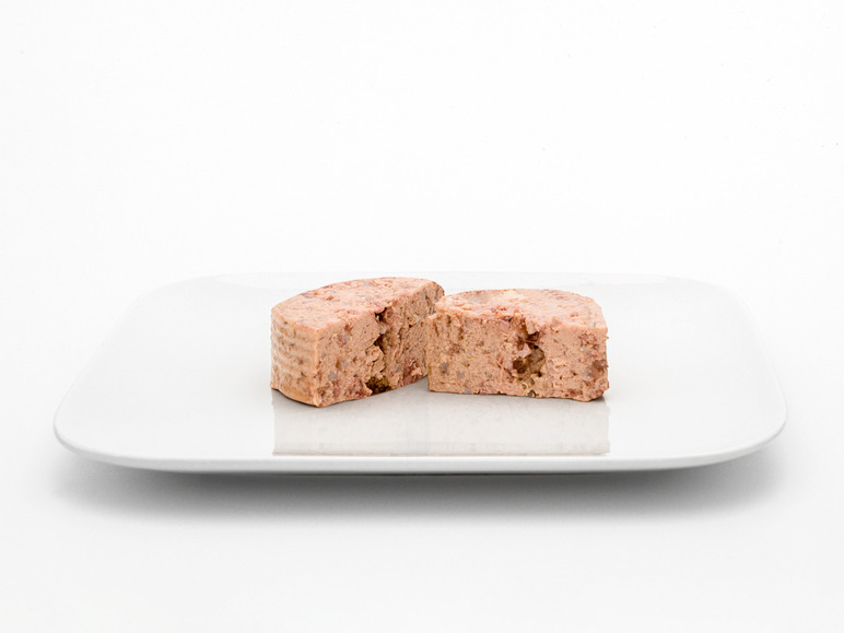 Gehe zu Vollbildansicht: JosiCat Katzennassnahrung Paté reich an Huhn mit Quinoa, 12 x 400 g - Bild 3