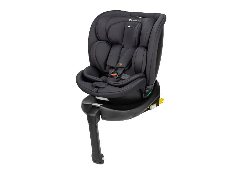 Schwarzer Kindersitz mit ISOFIX-Basis und Stützfuß.