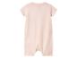 Hellrosa Baby Strampler mit kurzen Ärmeln.