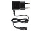 Ein schwarzes Ladegerät mit Kabel für einen Rasierer.
