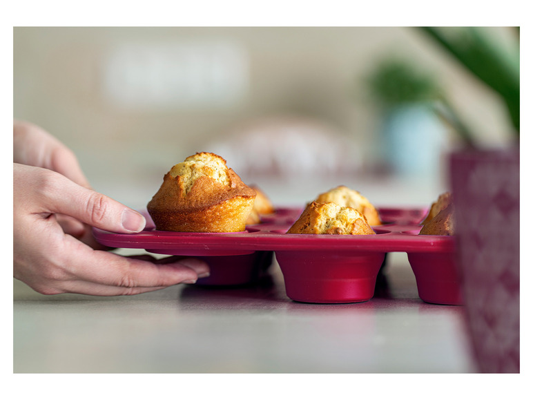Gehe zu Vollbildansicht: Coox Silikon-Muffinform, für 12 Muffins - Bild 11