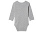 Ein grauer Baby-Body mit langen Ärmeln.
