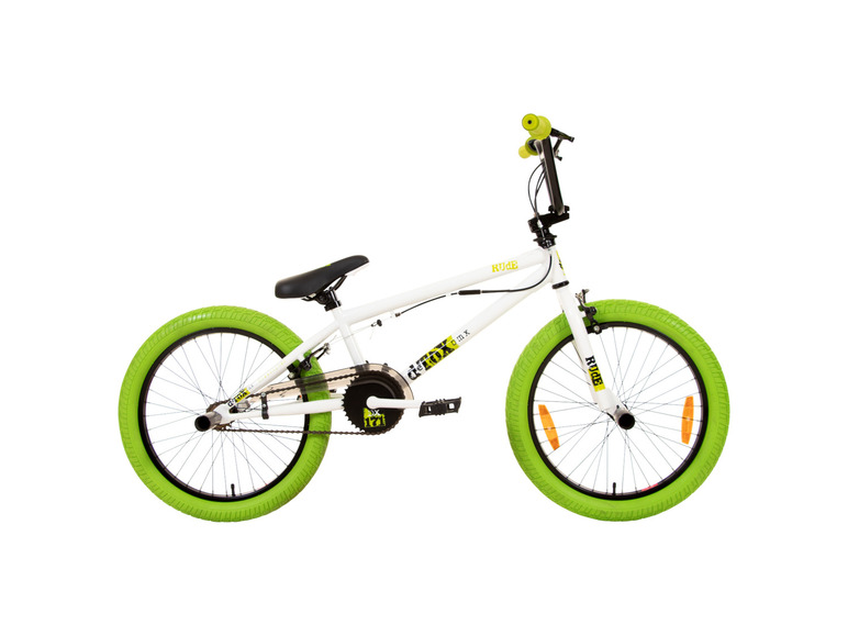 Ein weißes Rudge BMX-Fahrrad mit grünen Reifen.