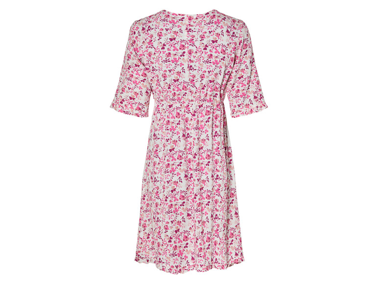 Ein weißes Kleid mit rosafarbenem Blumendruck.