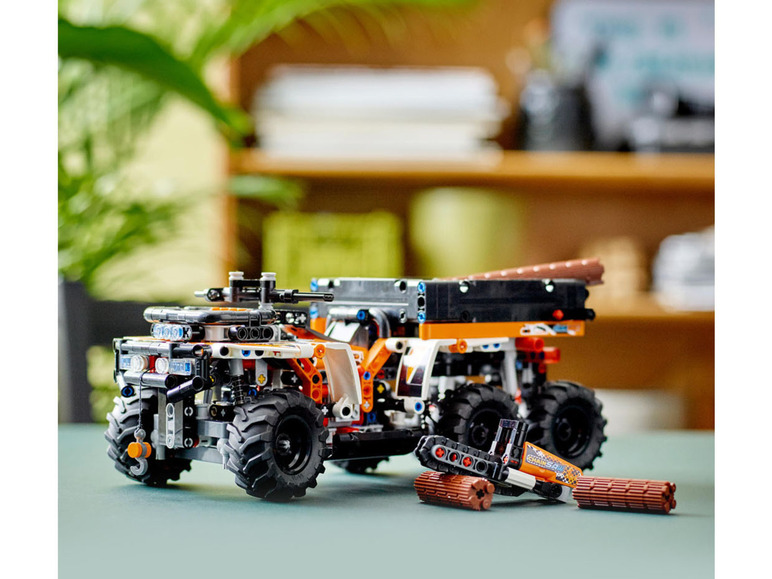 Gehe zu Vollbildansicht: LEGO® Technic 42139 »Geländefahrzeug« - Bild 3