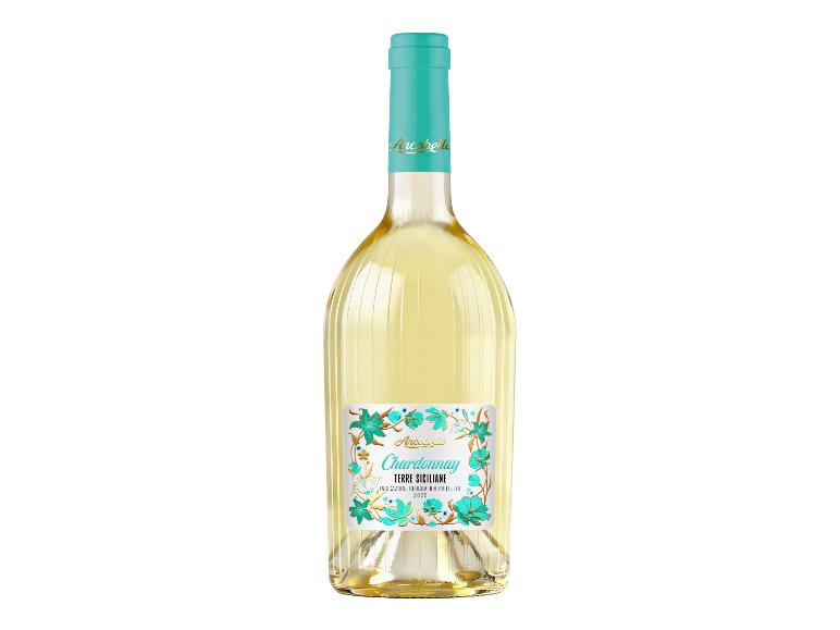 Flasche Weißwein mit türkisfarbenem Etikett und Verschluss, verziert mit Blumen