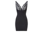 Ein schwarzes Slipdress mit Spitzendetails.